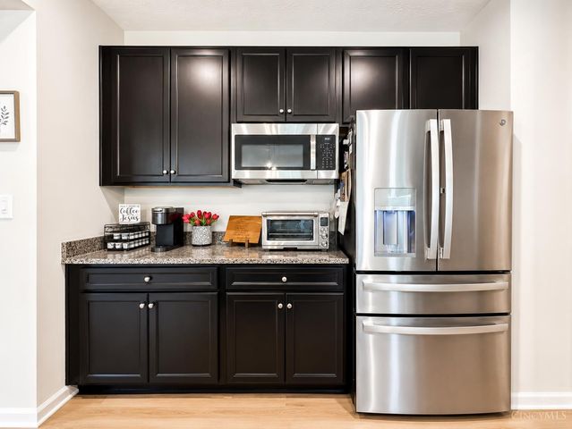 1360 Autumn Ridge Drive, Lebanon, OH 45036