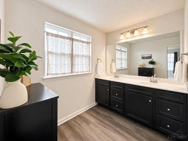 1360 Autumn Ridge Drive, Lebanon, OH 45036