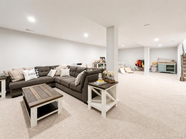 1360 Autumn Ridge Drive, Lebanon, OH 45036