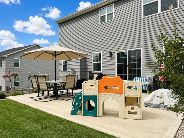 1360 Autumn Ridge Drive, Lebanon, OH 45036