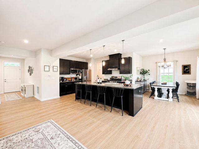 1360 Autumn Ridge Drive, Lebanon, OH 45036