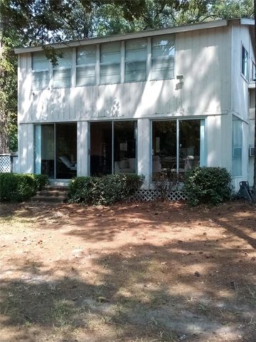 29 Thomas Lake Road, Riverside, TX 77367