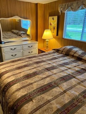 29 Thomas Lake Road, Riverside, TX 77367