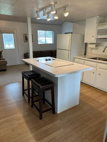 29 Thomas Lake Road, Riverside, TX 77367