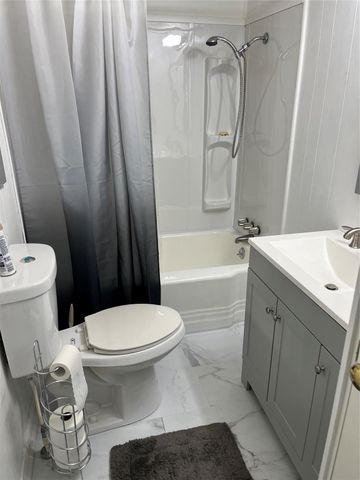 29 Thomas Lake Road, Riverside, TX 77367