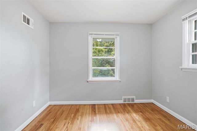 101 Florwood, St Louis, MO 63135