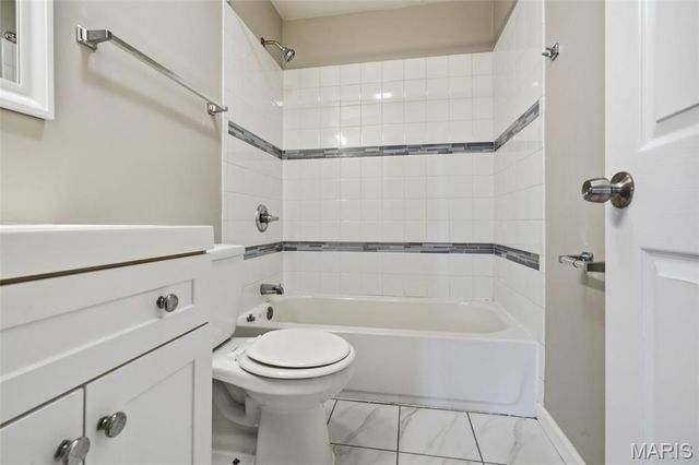101 Florwood, St Louis, MO 63135