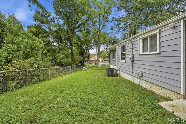 101 Florwood, St Louis, MO 63135