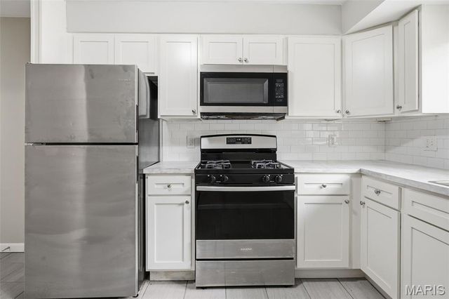 101 Florwood, St Louis, MO 63135