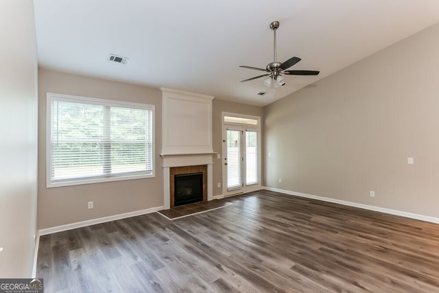 176 Inverness Avenue, Newnan, GA 30263