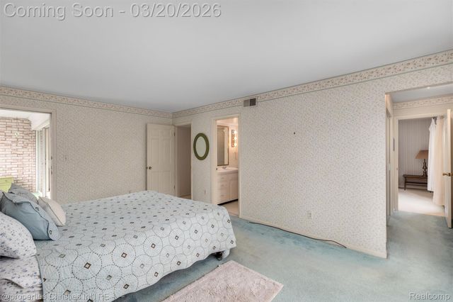 40750 Woodward Avenue 25, Bloomfield Charter Township, MI 48304