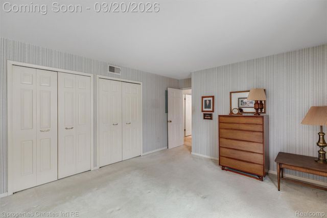 40750 Woodward Avenue 25, Bloomfield Charter Township, MI 48304