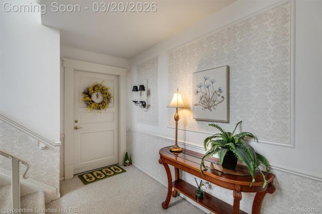 40750 Woodward Avenue 25, Bloomfield Charter Township, MI 48304