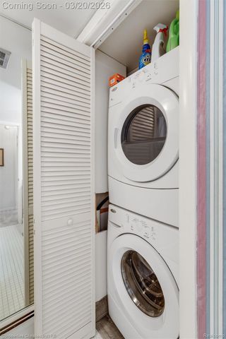 40750 Woodward Avenue 25, Bloomfield Charter Township, MI 48304