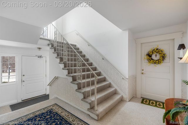 40750 Woodward Avenue 25, Bloomfield Charter Township, MI 48304