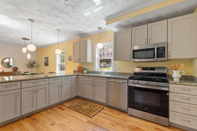 185 Essex St 1A, Melrose, MA 02176