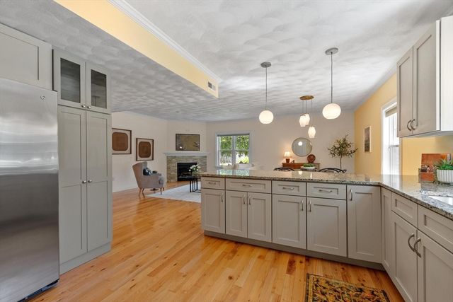185 Essex St 1A, Melrose, MA 02176