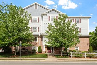 185 Essex St 1A, Melrose, MA 02176