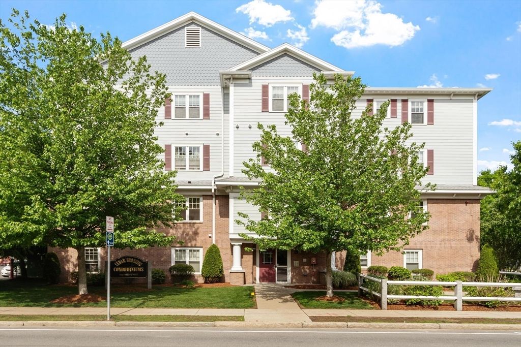 185 Essex St 1A, Melrose, MA 02176