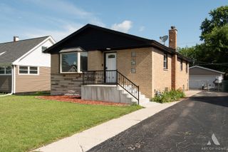 5854 W 81st Place, Burbank, IL 60459