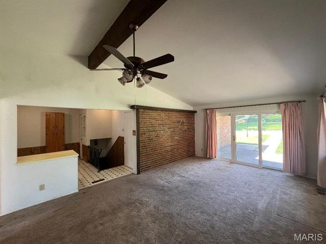4102 Schlogl Drive, Unincorporated, MO 63125