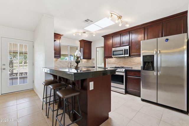 10747 W Hope Drive, Sun City, AZ 85351