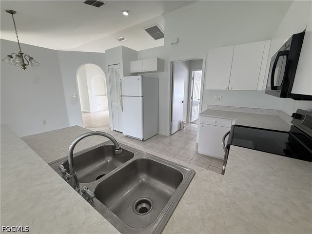 15603 Spring Line LN, Fort Myers, FL 33905