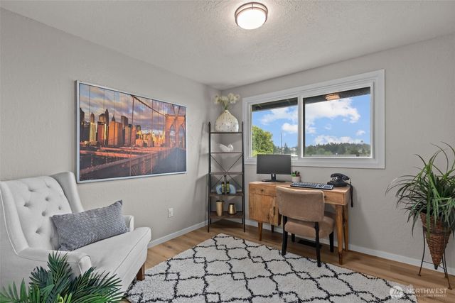 22525 10th Avenue S, Des Moines, WA 98198