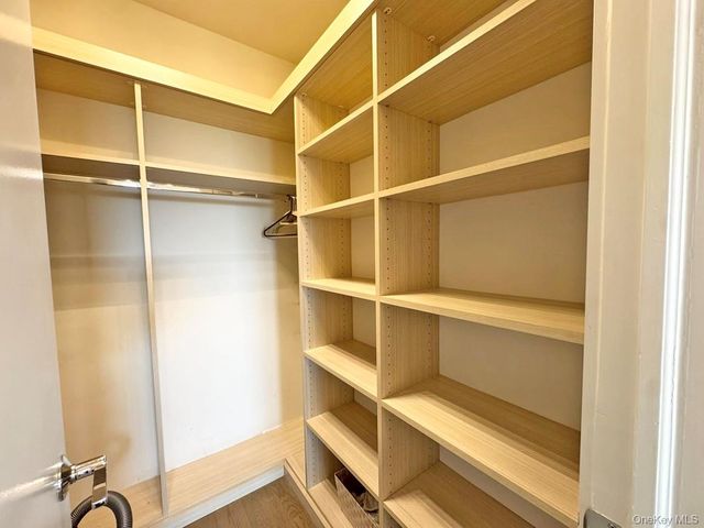 27010 Grand Central Parkway 10O, Floral Park, NY 11005
