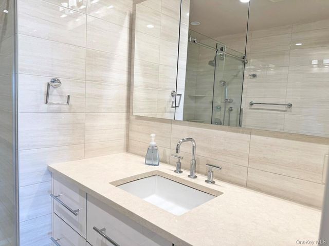 27010 Grand Central Parkway 10O, Floral Park, NY 11005