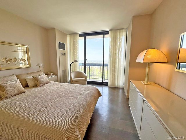 27010 Grand Central Parkway 10O, Floral Park, NY 11005