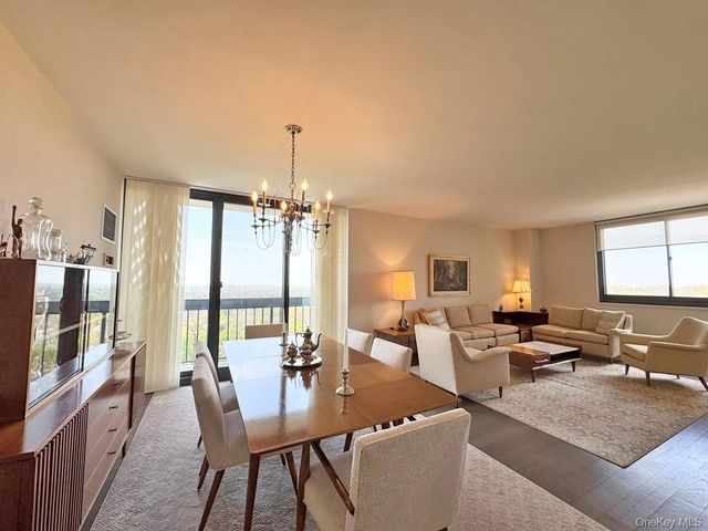 27010 Grand Central Parkway 10O, Floral Park, NY 11005