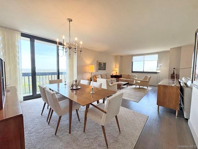 27010 Grand Central Parkway 10O, Floral Park, NY 11005