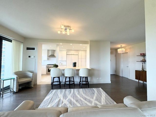 27010 Grand Central Parkway 10O, Floral Park, NY 11005