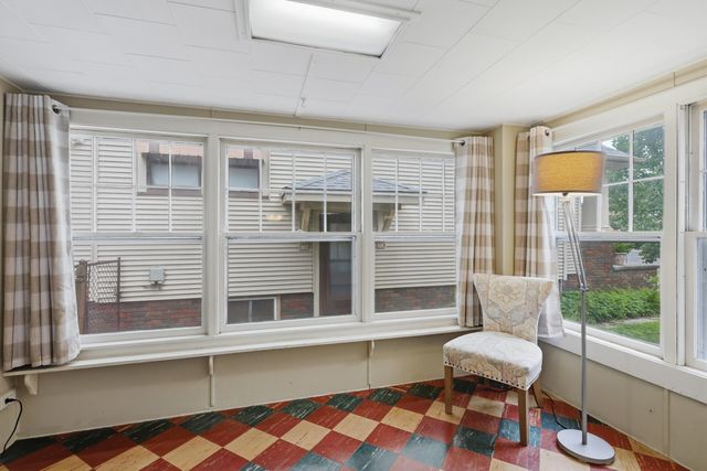 2612 E 18th Street E, Davenport, IA 52803