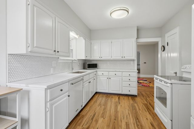 2612 E 18th Street E, Davenport, IA 52803