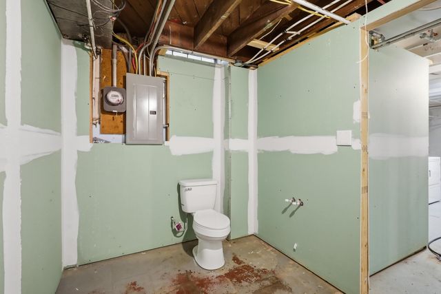 2612 E 18th Street E, Davenport, IA 52803