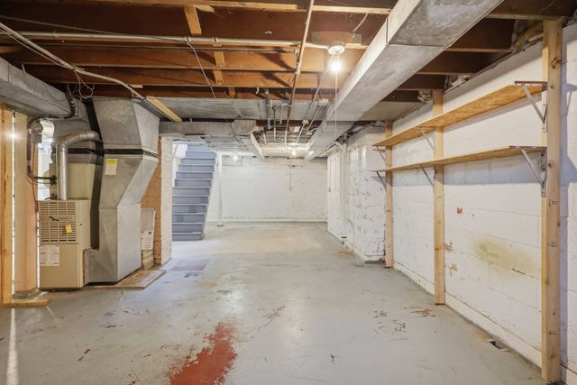 2612 E 18th Street E, Davenport, IA 52803