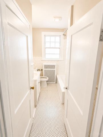 1307 Paxton Avenue, Cincinnati, OH 45208