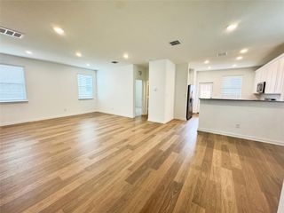 130 Golden Bell WAY, Buda, TX 78610