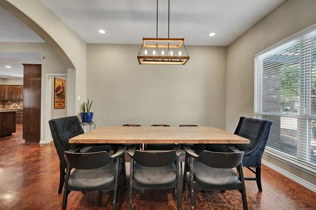 5803 Sabine Dr, Midland, TX 79707