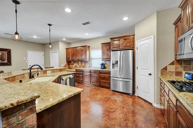 5803 Sabine Dr, Midland, TX 79707