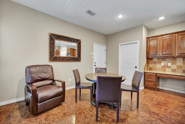 5803 Sabine Dr, Midland, TX 79707