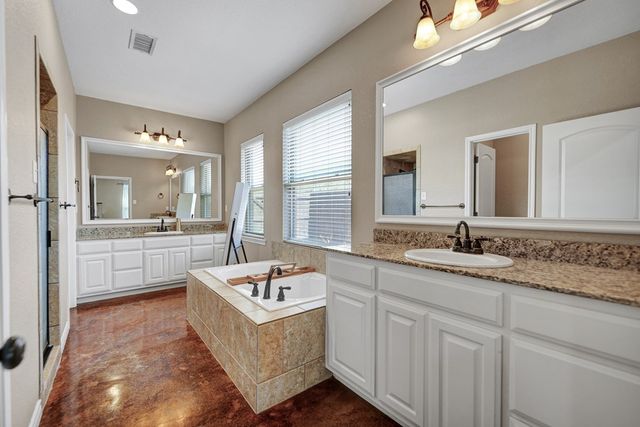 5803 Sabine Dr, Midland, TX 79707