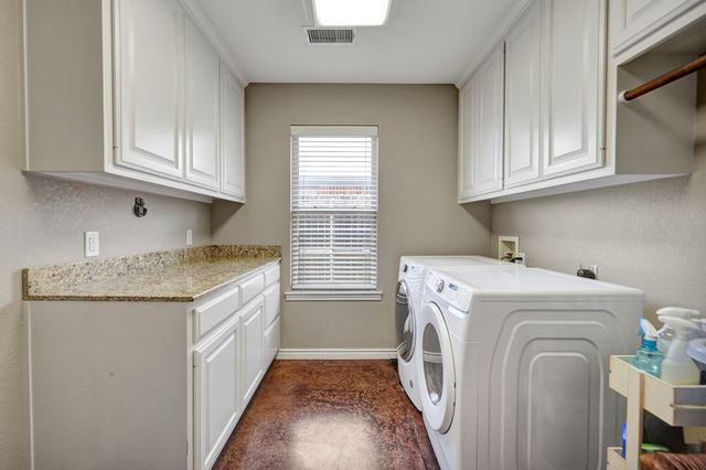 5803 Sabine Dr, Midland, TX 79707