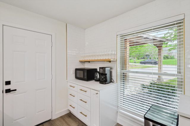 1208 Mayleaf Drive, Irving, TX 75060