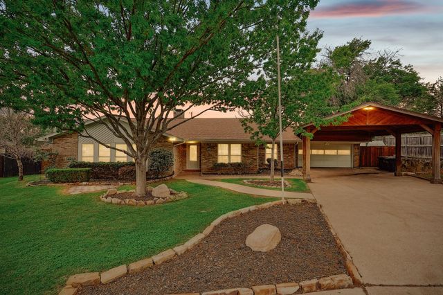 1208 Mayleaf Drive, Irving, TX 75060