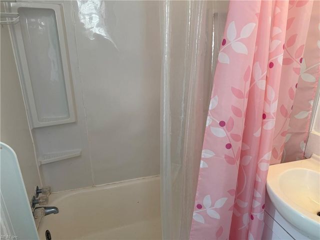 1605 Roanoke AVE, Newport News, VA 23607