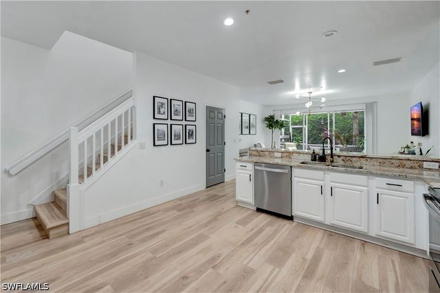 16082 Caldera LN, Naples, FL 34110