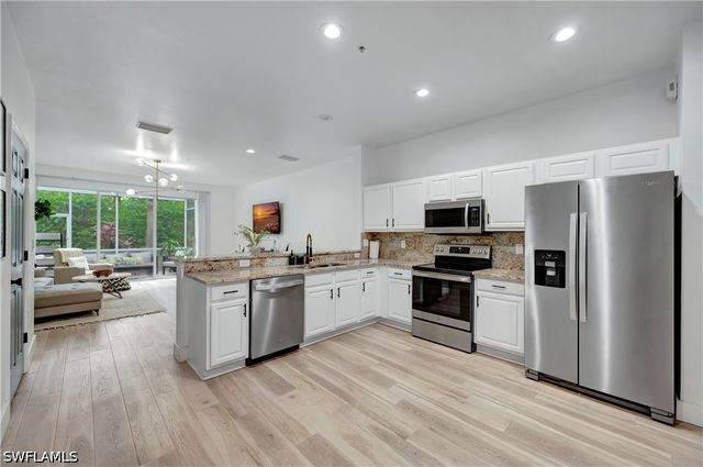 16082 Caldera LN, Naples, FL 34110